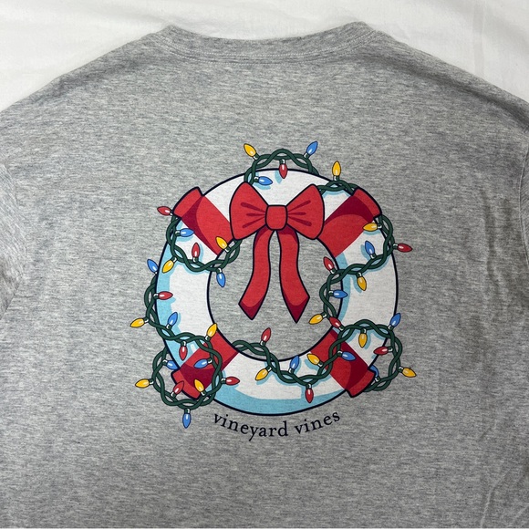 Vineyard Vines Christmas Wreath Graphic Long Sleeve Pocket Shirt - Picture 5 of 6